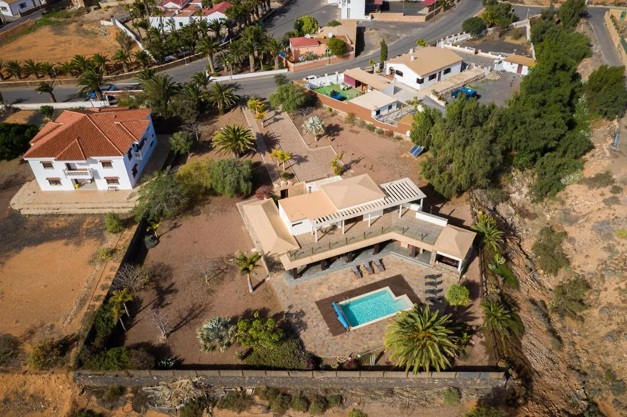 Villa Atlanntes Con Piscina En Fuerteventura Triquivijate