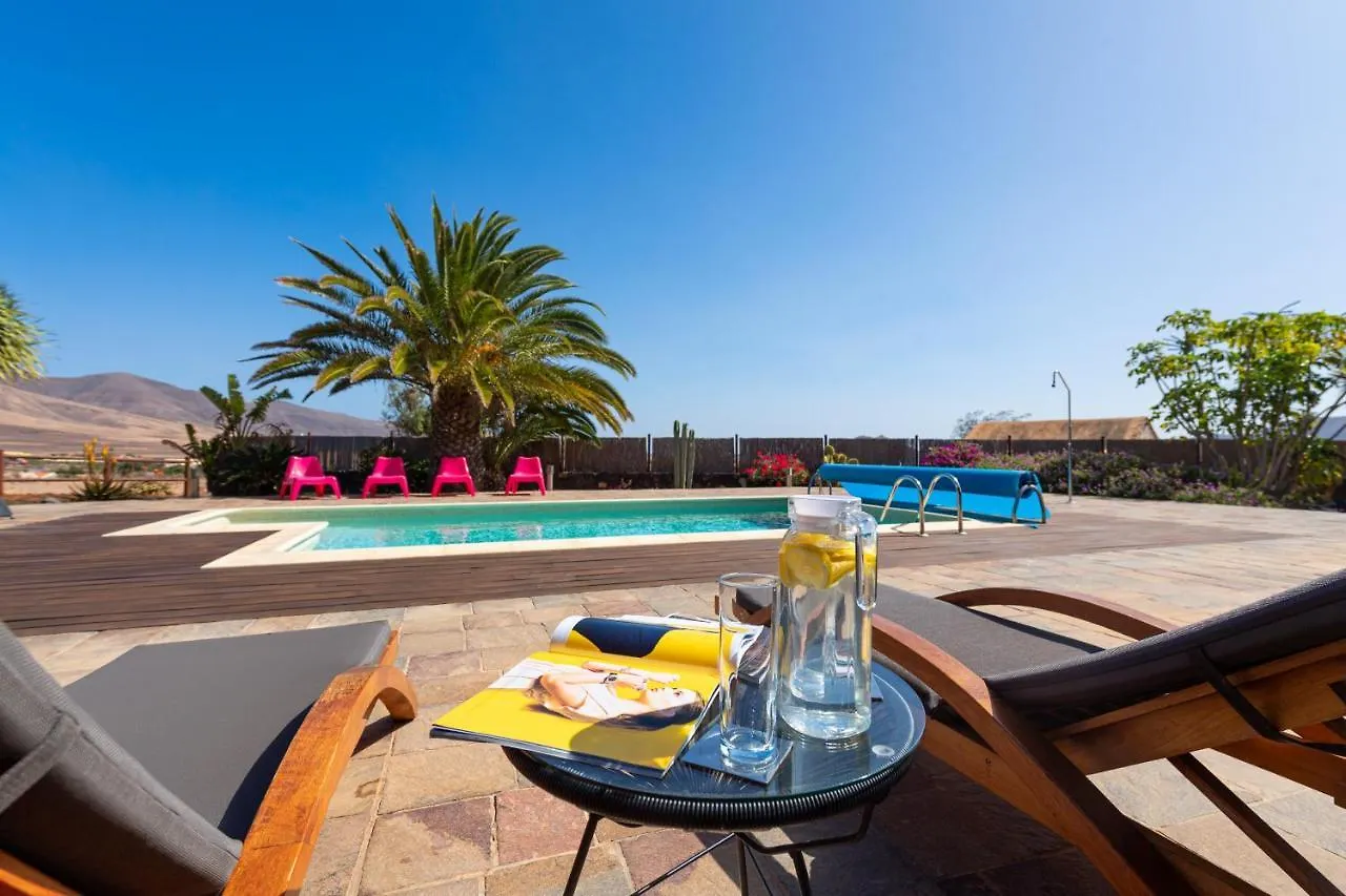 Villa Atlanntes Con Piscina En Fuerteventura Triquivijate